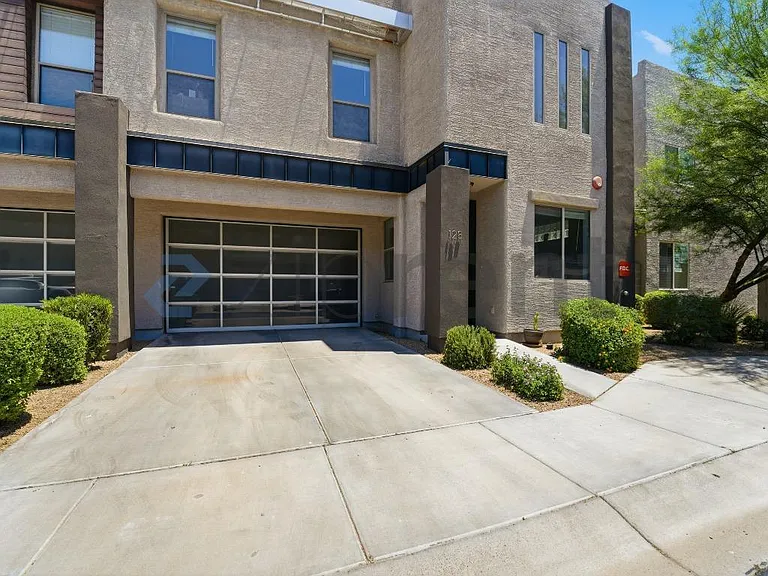 2315 E Pinchot Ave #128 — Photo 9