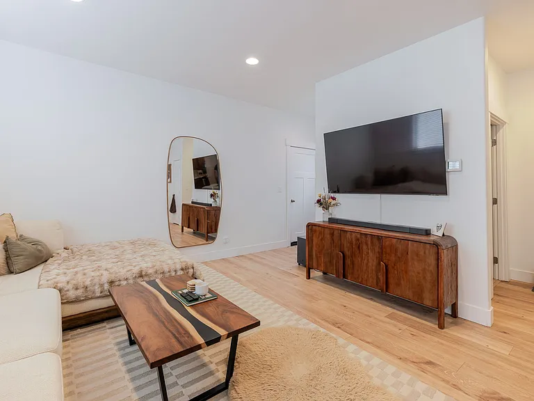63121 De Haviland Ct — Photo 17