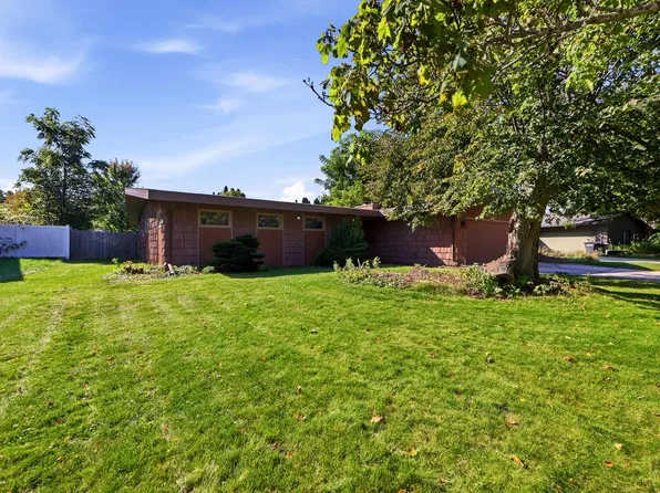 1607 Kaufmann AVENUE, Sheboygan, WI 53081