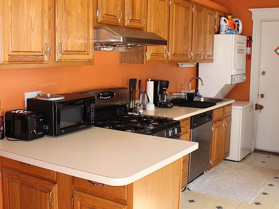 5th image of 29 Park Vale Ave APT 4
