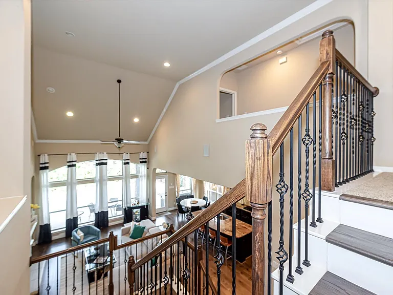 6 Camplight Ct — Photo 28