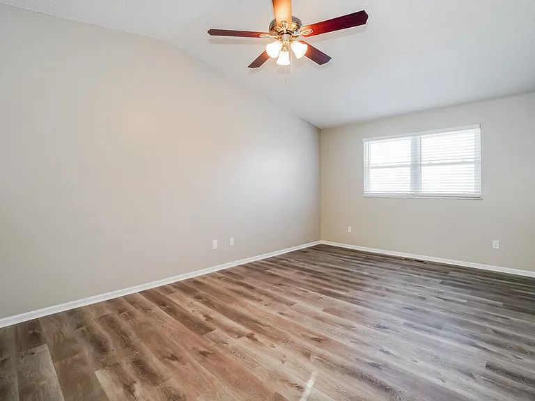 5305 Frisco Dr — Photo 14