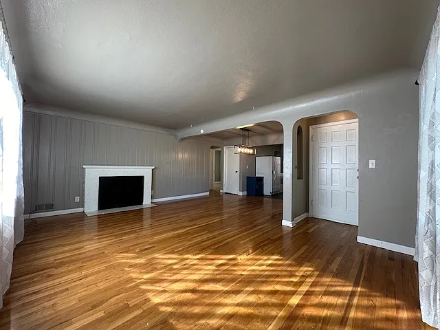 4703 N Cedar St — Photo 3