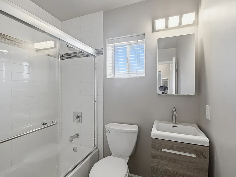 Modern Bathroom