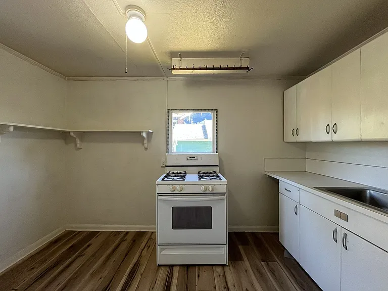 6906 N Newcastle Ave — Photo 7