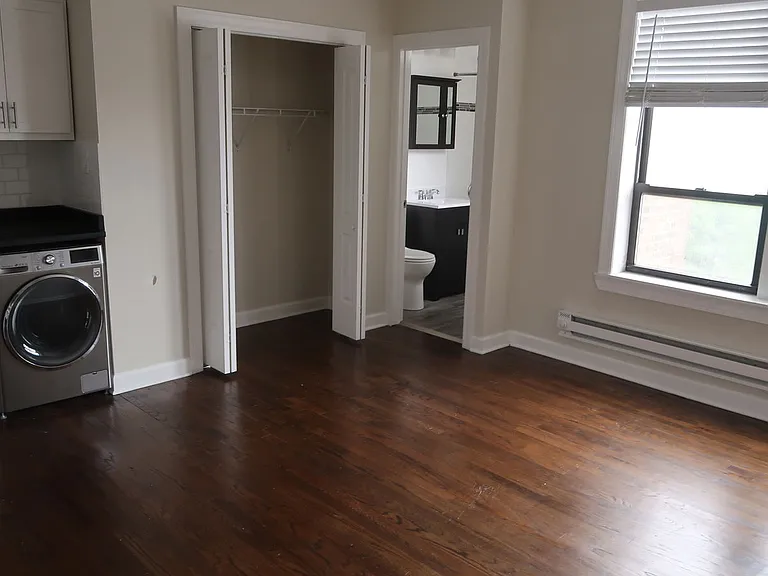 3345 N Marshfield Ave #301 — Photo 4