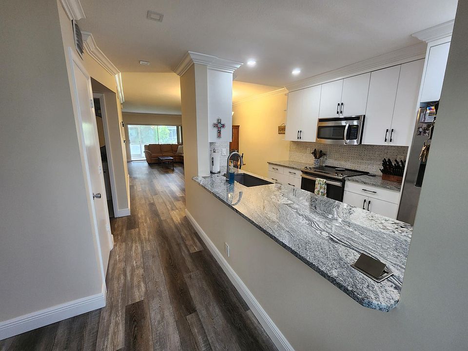 Looking into kitchen from entrance