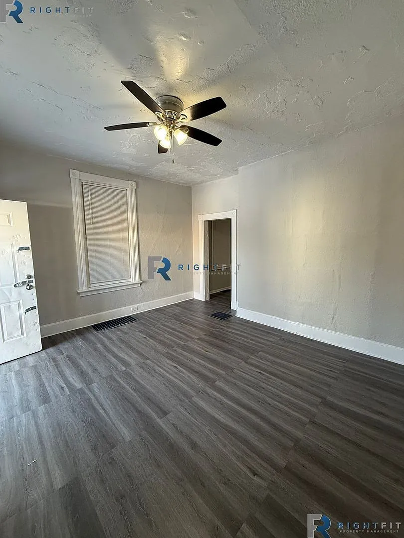 3 Bed 2 Bath in Cincinnati! — Photo 2