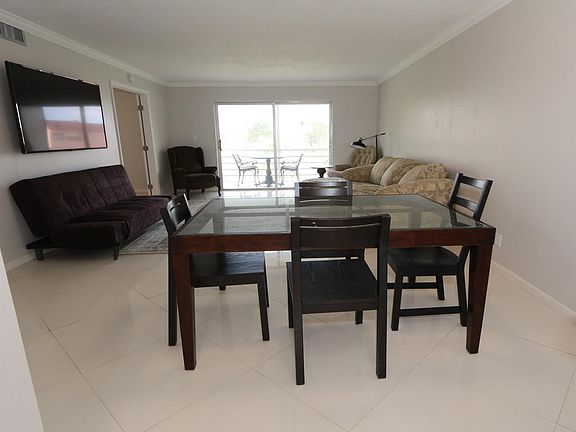 4th image of 9461 Sunrise Lakes Boulevard #308