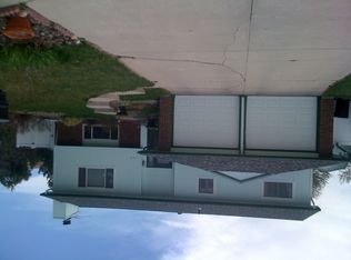 100 Grandview Ct, Cheyenne, WY 82009