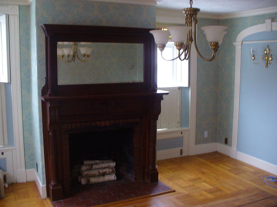 2nd image of 35 Storer St