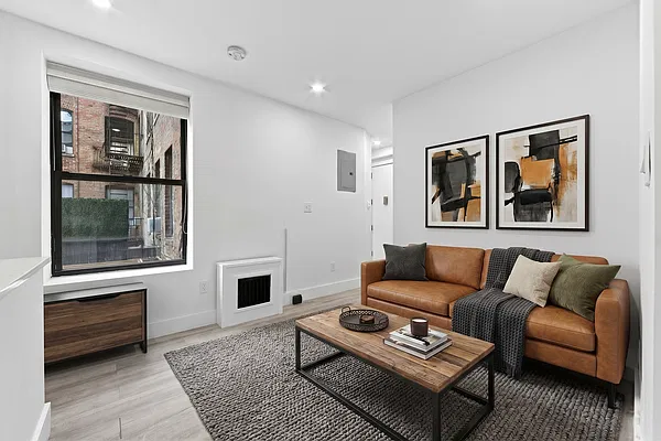 Living room, photo 1
