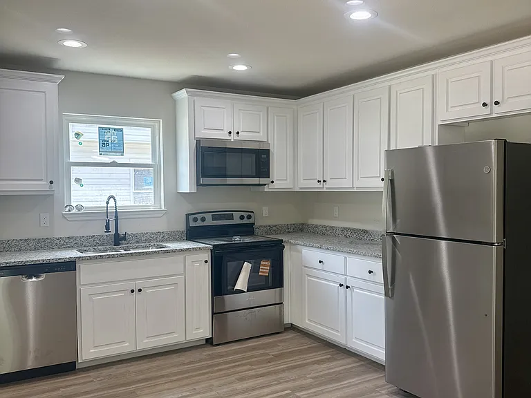 2 Lake Ellen Dr — Photo 4
