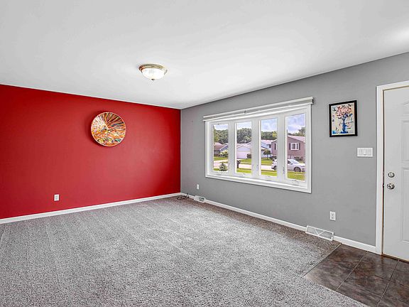 5th image of 6912 W 86th Pl