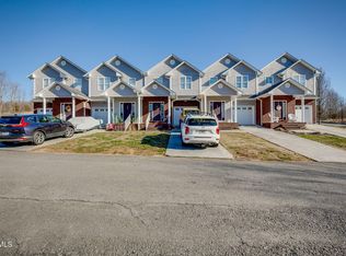 200 Deck Ln UNIT 802, Blountville, TN 37617