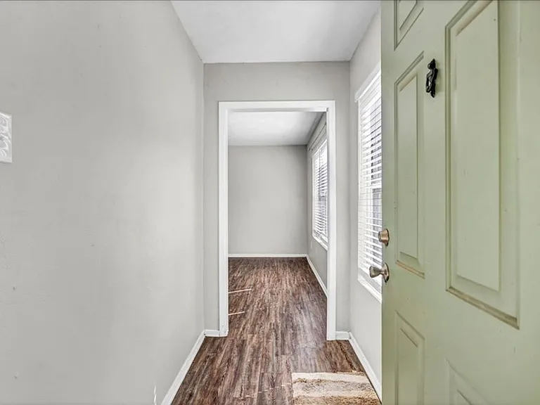 Whispering Pines Apartments — Photo 14