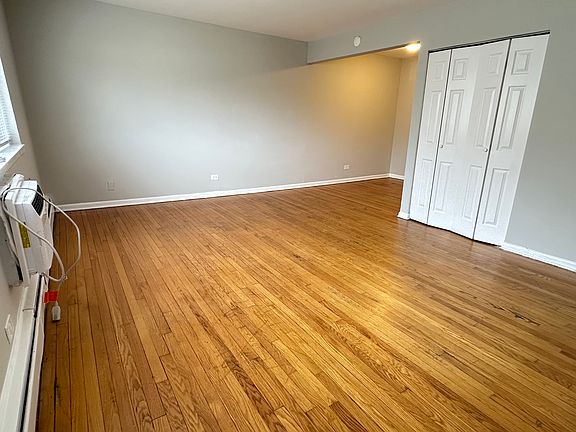 5th image of 1420 W Estes Ave #Cc