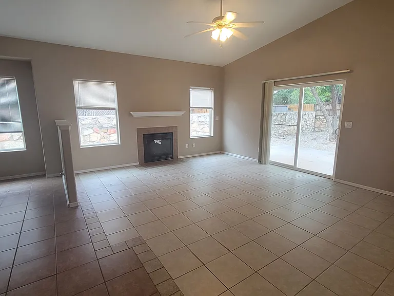 4817 Camino Dos Vidas — Photo 9