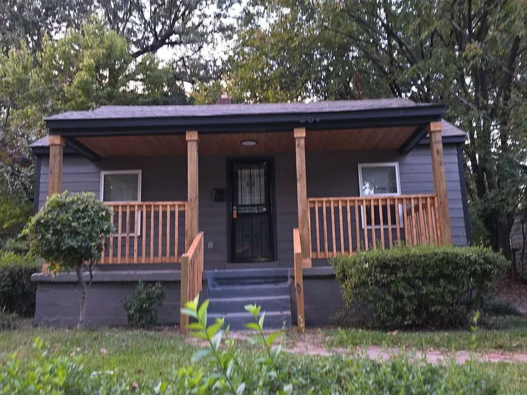 287 Harrell St — Photo 2