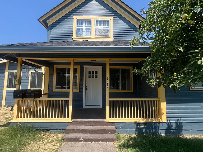 838 Dakota Ave — Photo 1