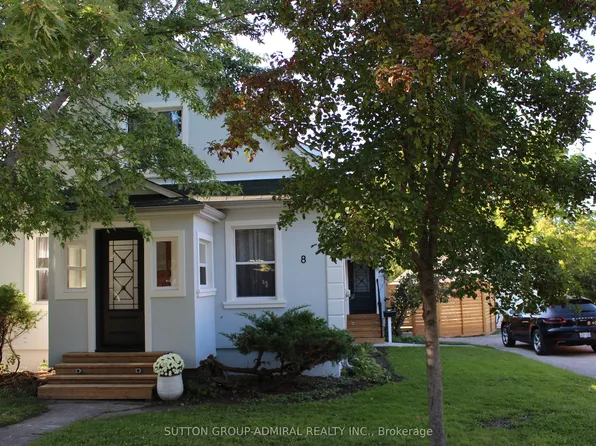 8 South St W, Orillia, ON L3V 3S9