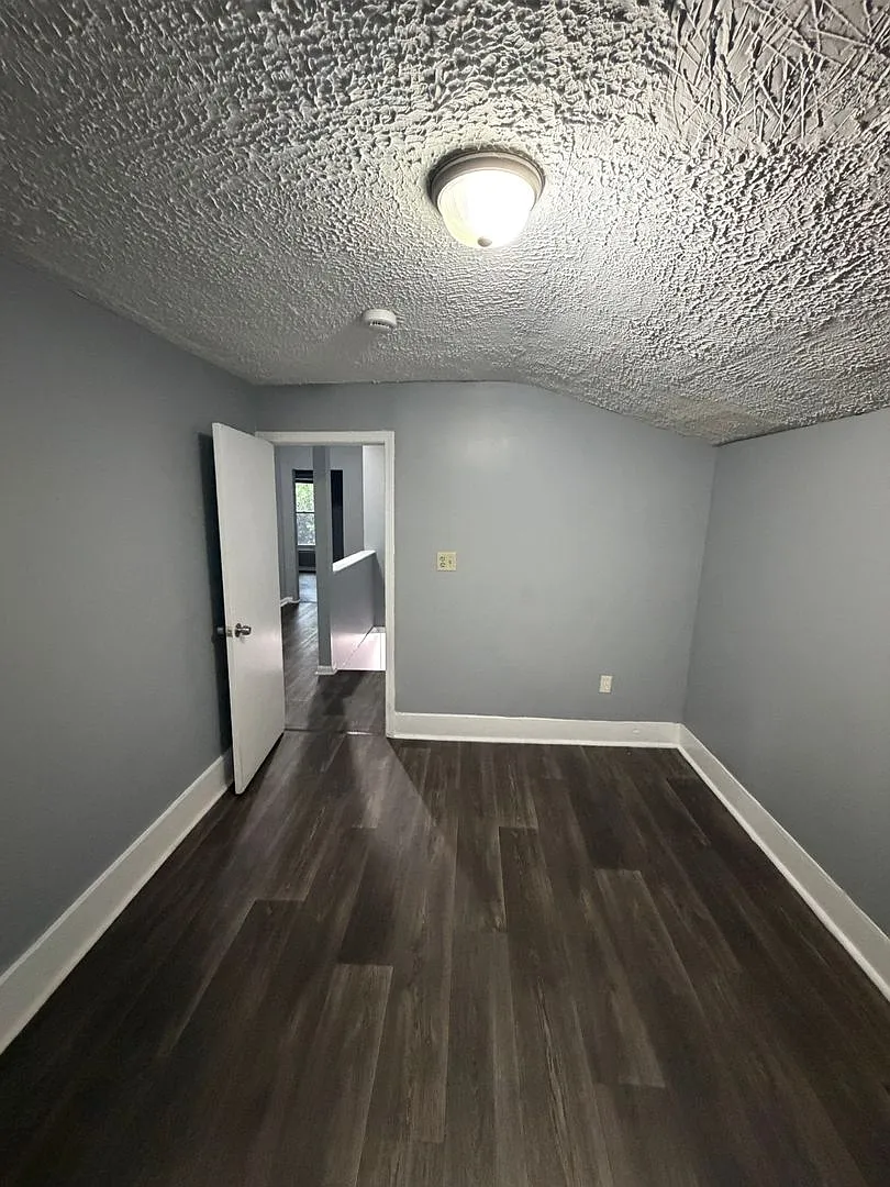 419 N Pennsylvana Ave. Lansing, MI. 48912 — Photo 3