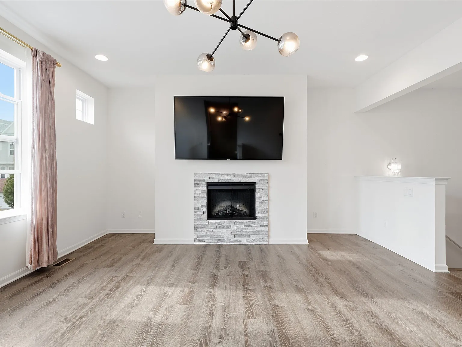 3 bed, 2.5 bath, 1780 sqft, $2,850 — Photo 3