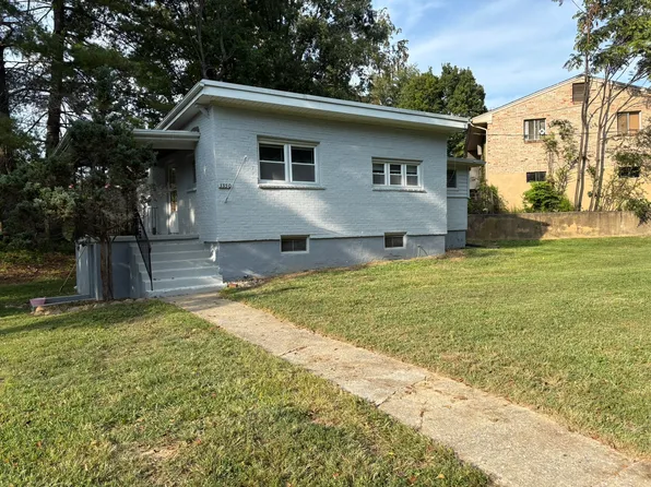 3350 Kenmore Ave, Roanoke, VA 24018