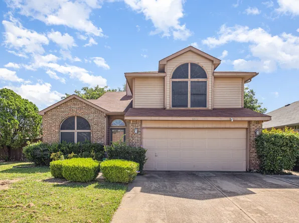 5201 Manhassett Dr, Arlington, TX 76018