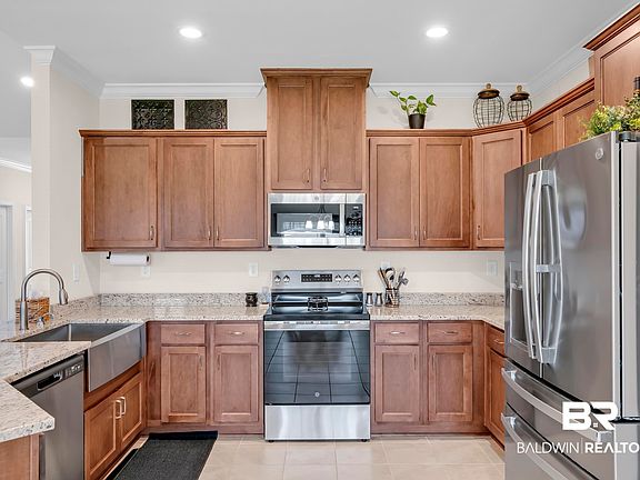 3rd image of 1215 Pembroke Way