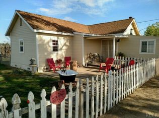 10259 Cairo Ave, Laton, CA 93242