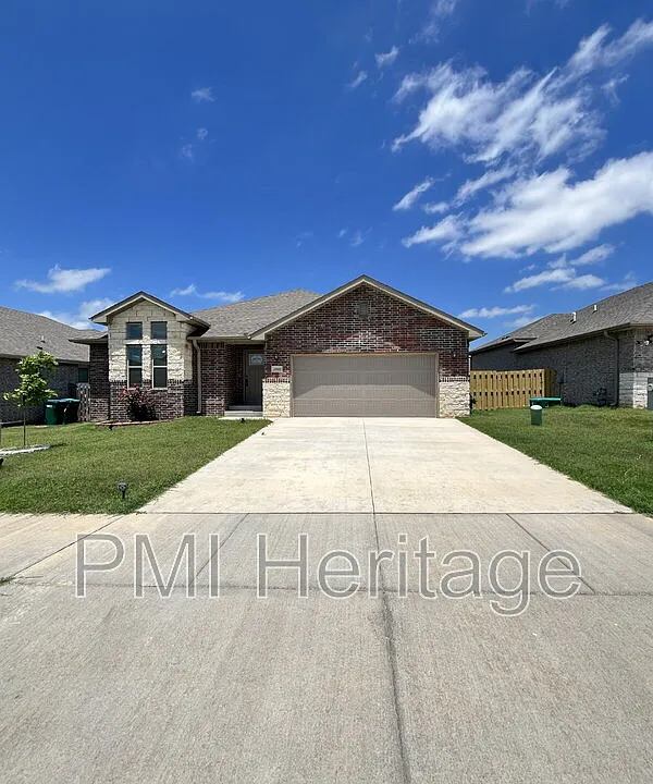 2060 Periwinkle Pl