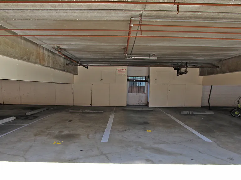 4047 W 136th St #0 — Photo 31