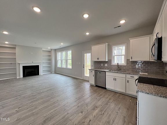 5th image of 505 Sturgeon St