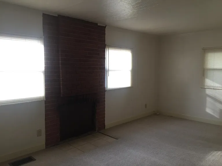608 N Jefferson St — Photo 3