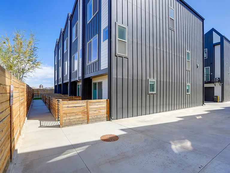 4925 W 10th Ave #113 — Photo 42