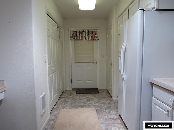 5th image of 915 Homestead Ave