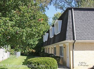 211 Glenlake Dr APT B, Glen Carbon, IL 62034