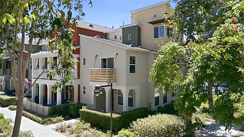 15 Platinum Cir Photo 1