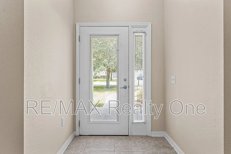 2 bed, 2.0 bath, 2198 sqft, $1,836 — Photo 4