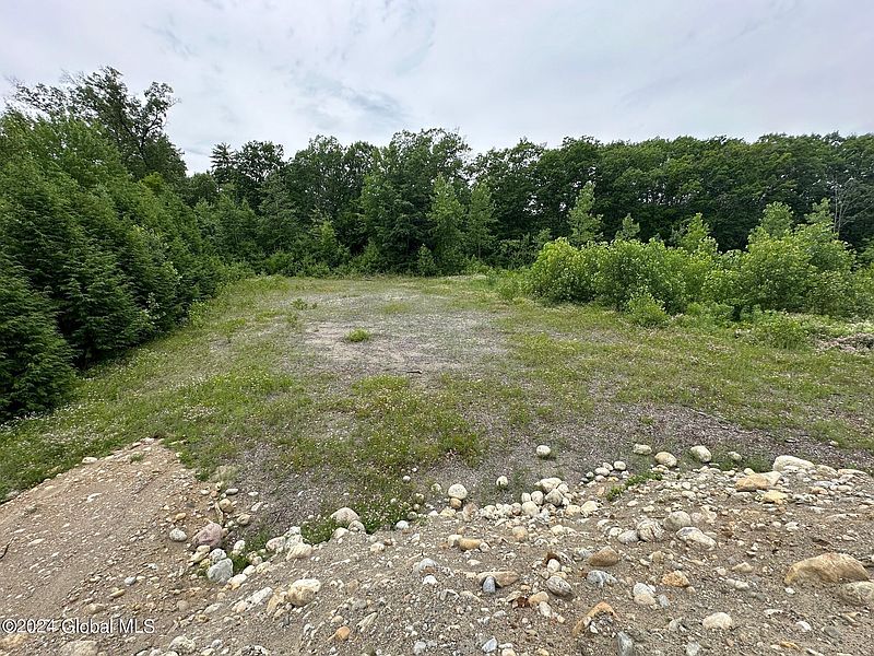 5th image of 15 Blackberry Lane