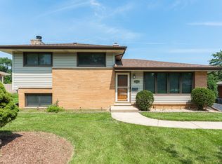 241 Nordic Rd, Bloomingdale, IL 60108