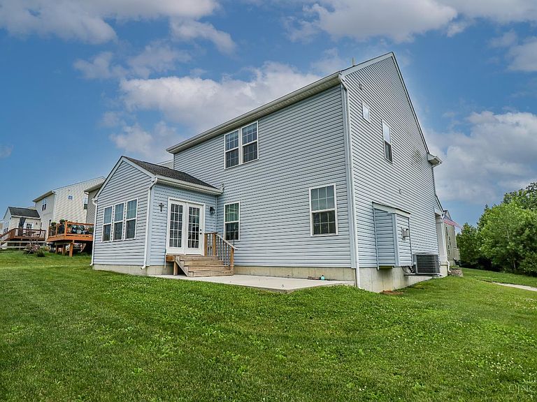 Listing photo 5
