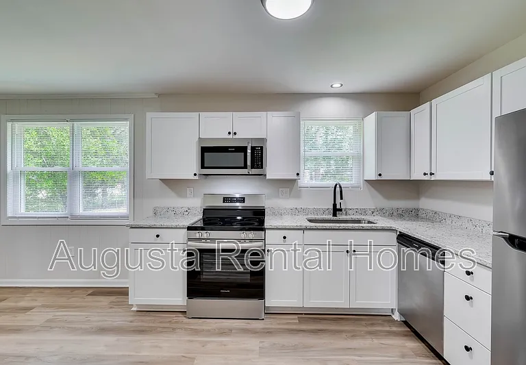 3413 Charing Cross Ct — Photo 11