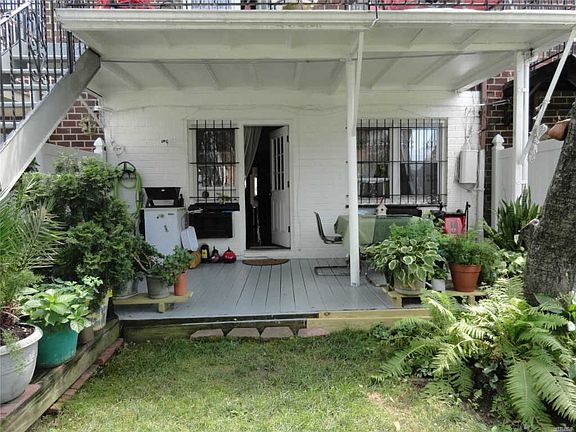 4th image of 3052 82nd St
