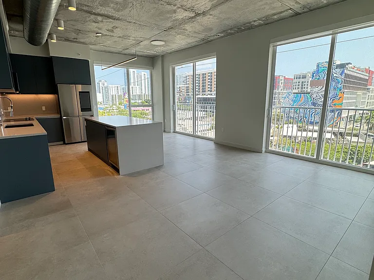 138 NW 31st St #B — Photo 1