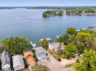 4000 Sunset Dr, Spring Park, MN 55384