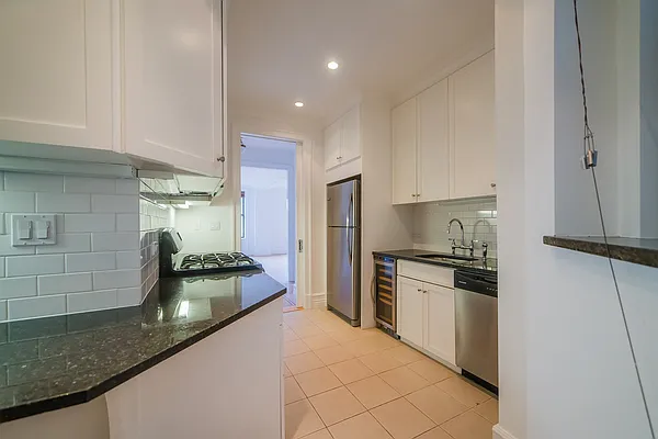 Rented by ONE Manhattan Real Estate | media 14