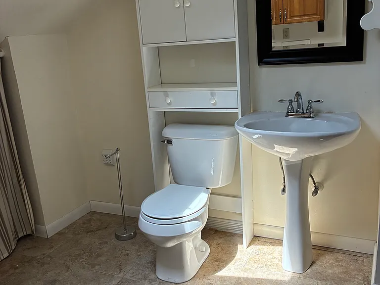 1321 Wood Ave #8 — Photo 14