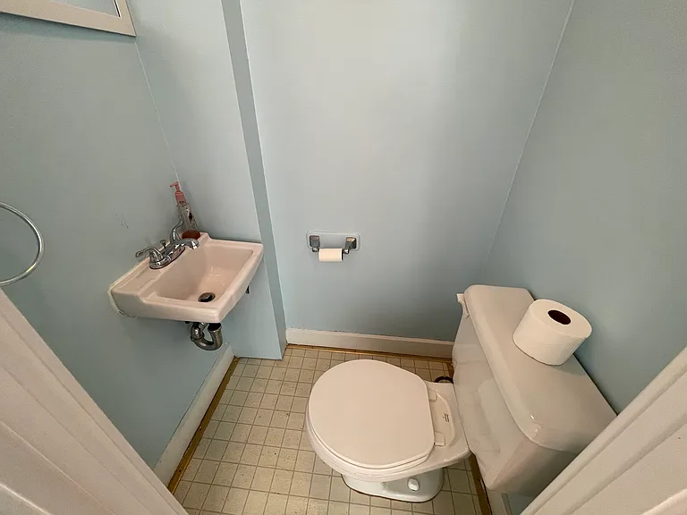 139 Oakdale Rd — Photo 19